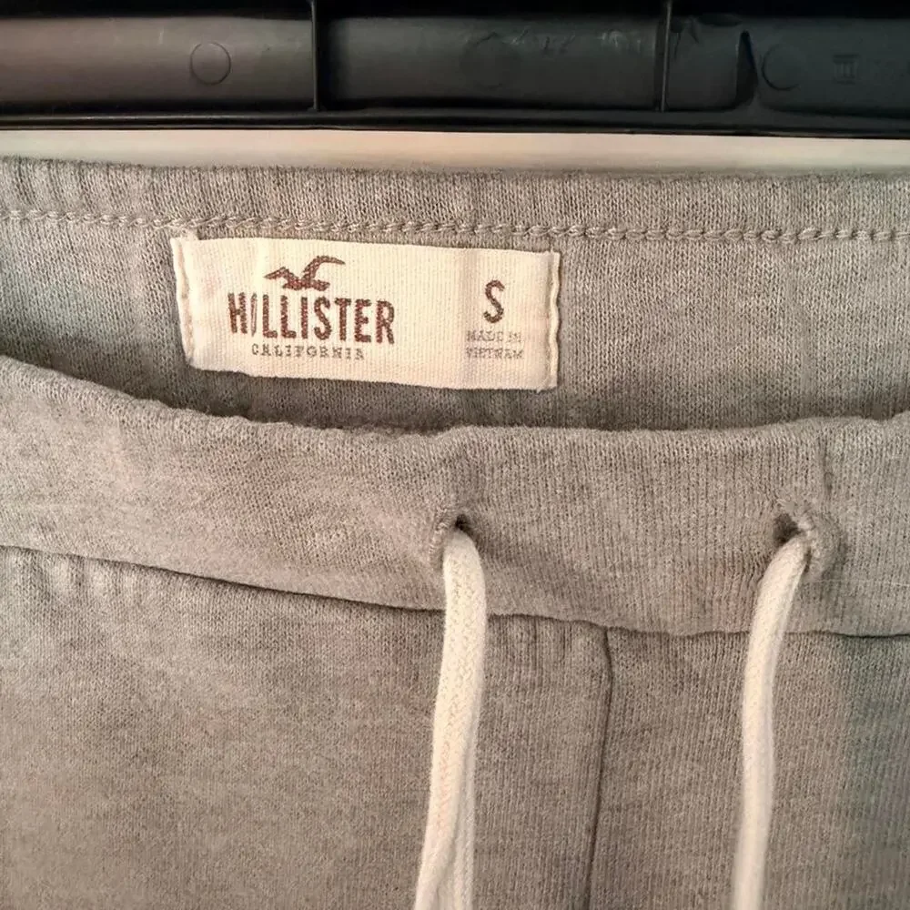 Hollister grey sweatpants with drawstring
